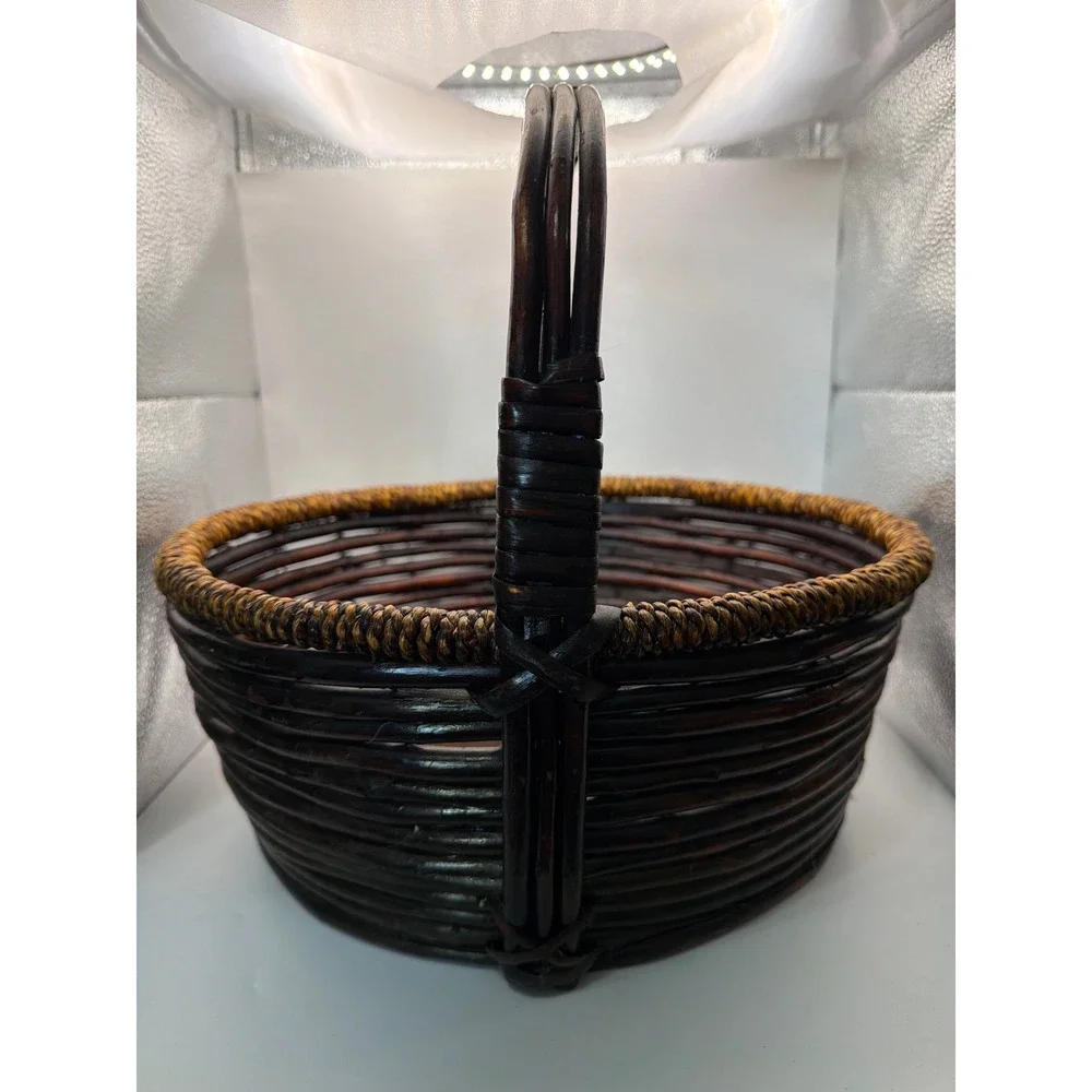 N/A handcrafted round